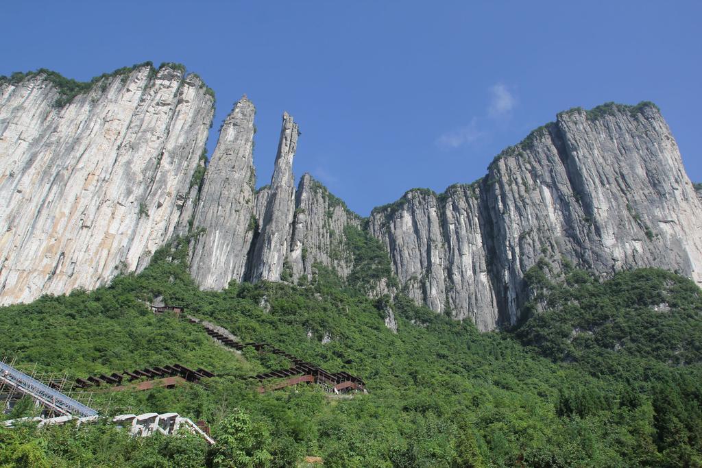 Enshi Grand Canyon Chunlun Farmstay Exterior foto